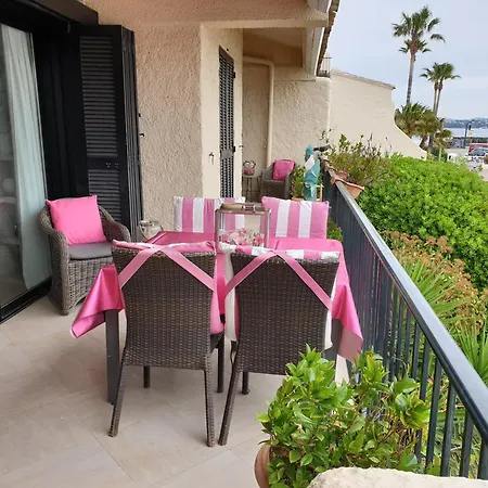 4 Etoiles Pieds Dans L'eau Apartamento
