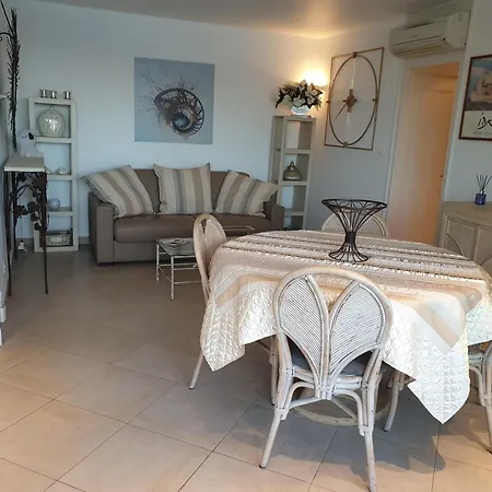 4 Etoiles Pieds Dans L'eau Apartamento